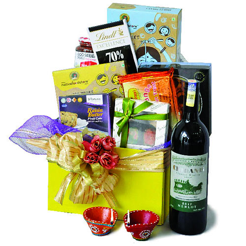 Fabulous Diwali Treat Hamper with Wine Duo