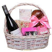 Awe-Inspiring Golden Moments Gift Hamper