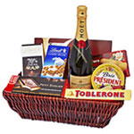 Graceful Sweet Picnic Gift Basket