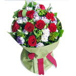 classic combination of delicate elegant Lisianthus, 12 large-headed Roses...