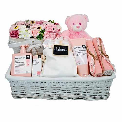 Reach out for this Affectionate Hello Little One Baby Basket which is a magnific...