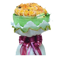 Exotic Bouquet of Orange Roses